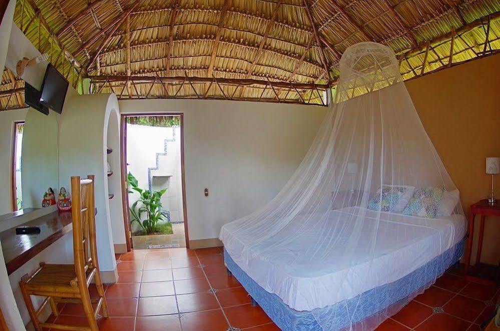 Hotel Mariposa León Εξωτερικό φωτογραφία