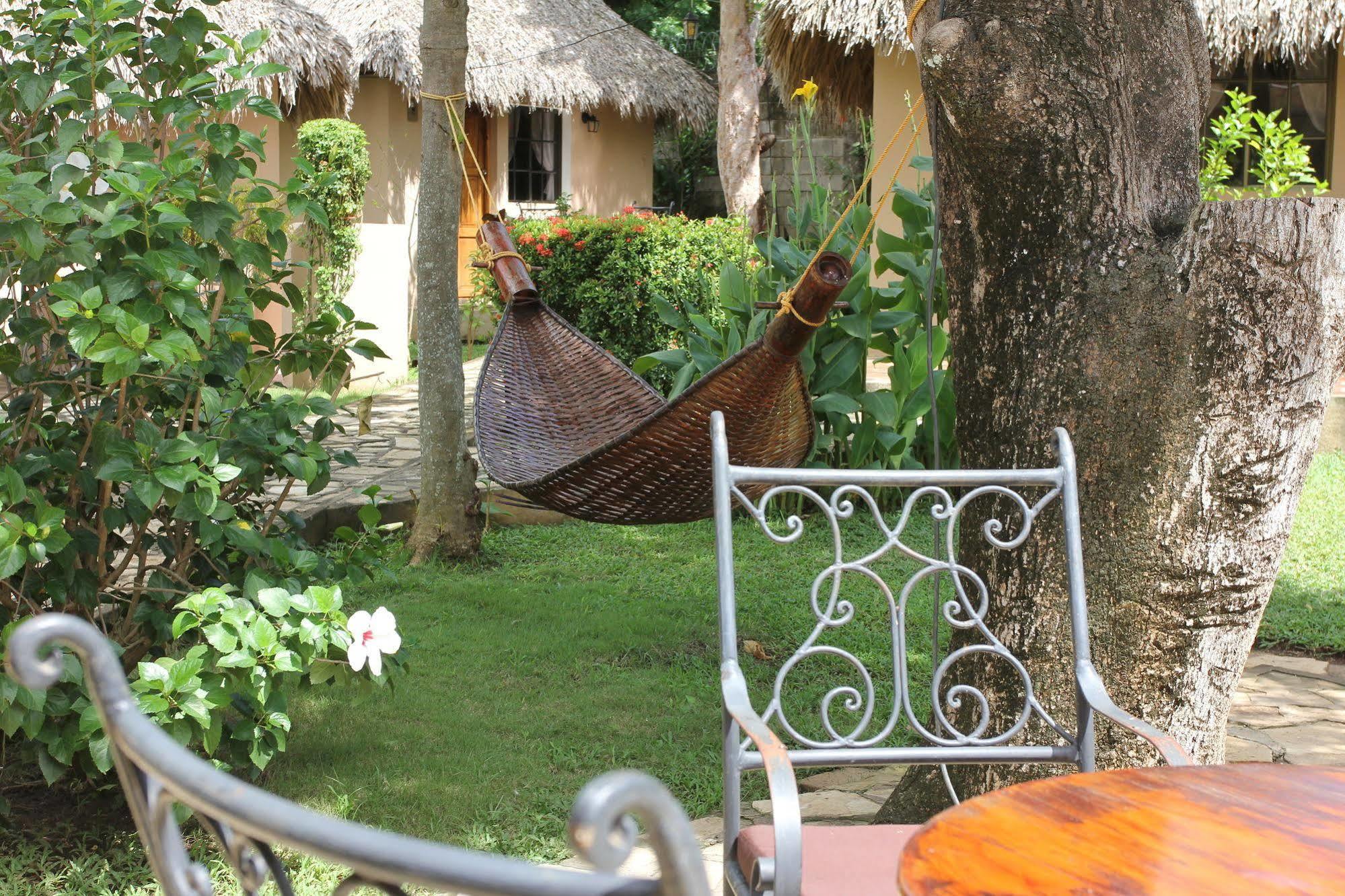 Hotel Mariposa León Εξωτερικό φωτογραφία
