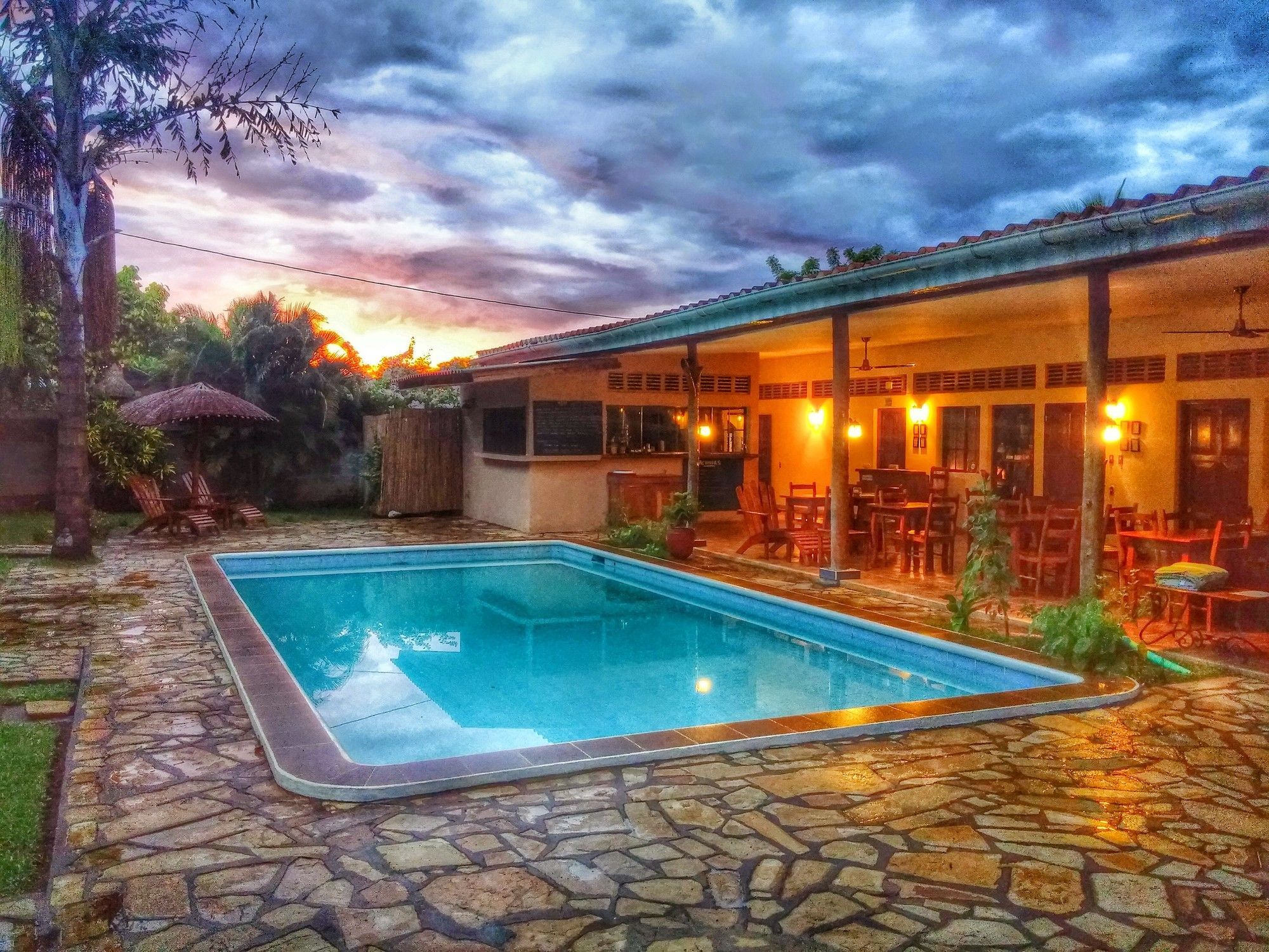 Hotel Mariposa León Εξωτερικό φωτογραφία